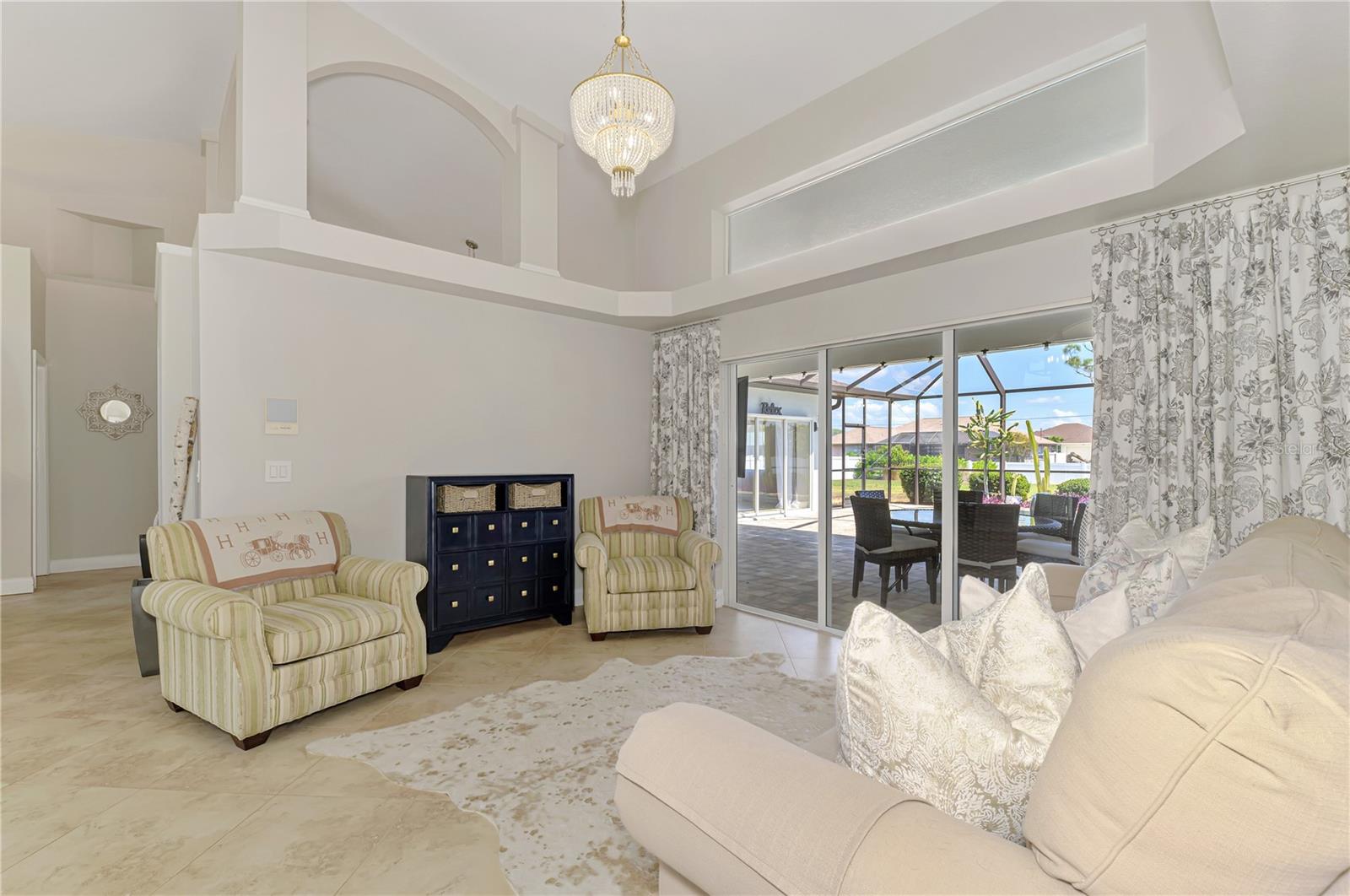 Image 17 of 74 For 202 Rotonda Boulevard N