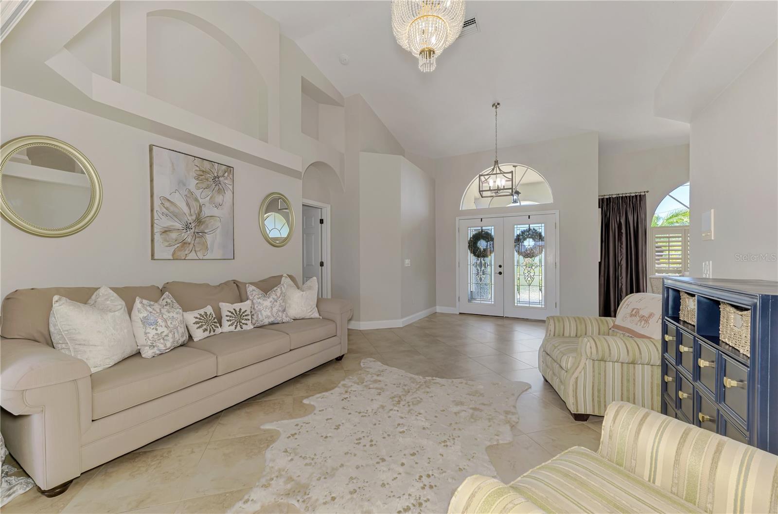 Image 18 of 74 For 202 Rotonda Boulevard N