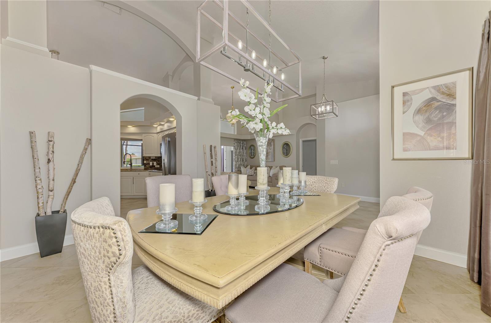 Image 24 of 74 For 202 Rotonda Boulevard N