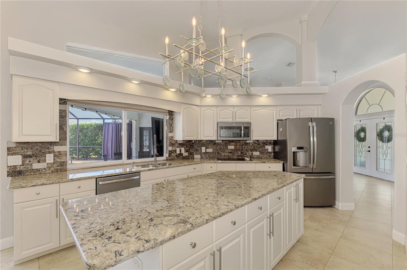 Image 30 of 74 For 202 Rotonda Boulevard N