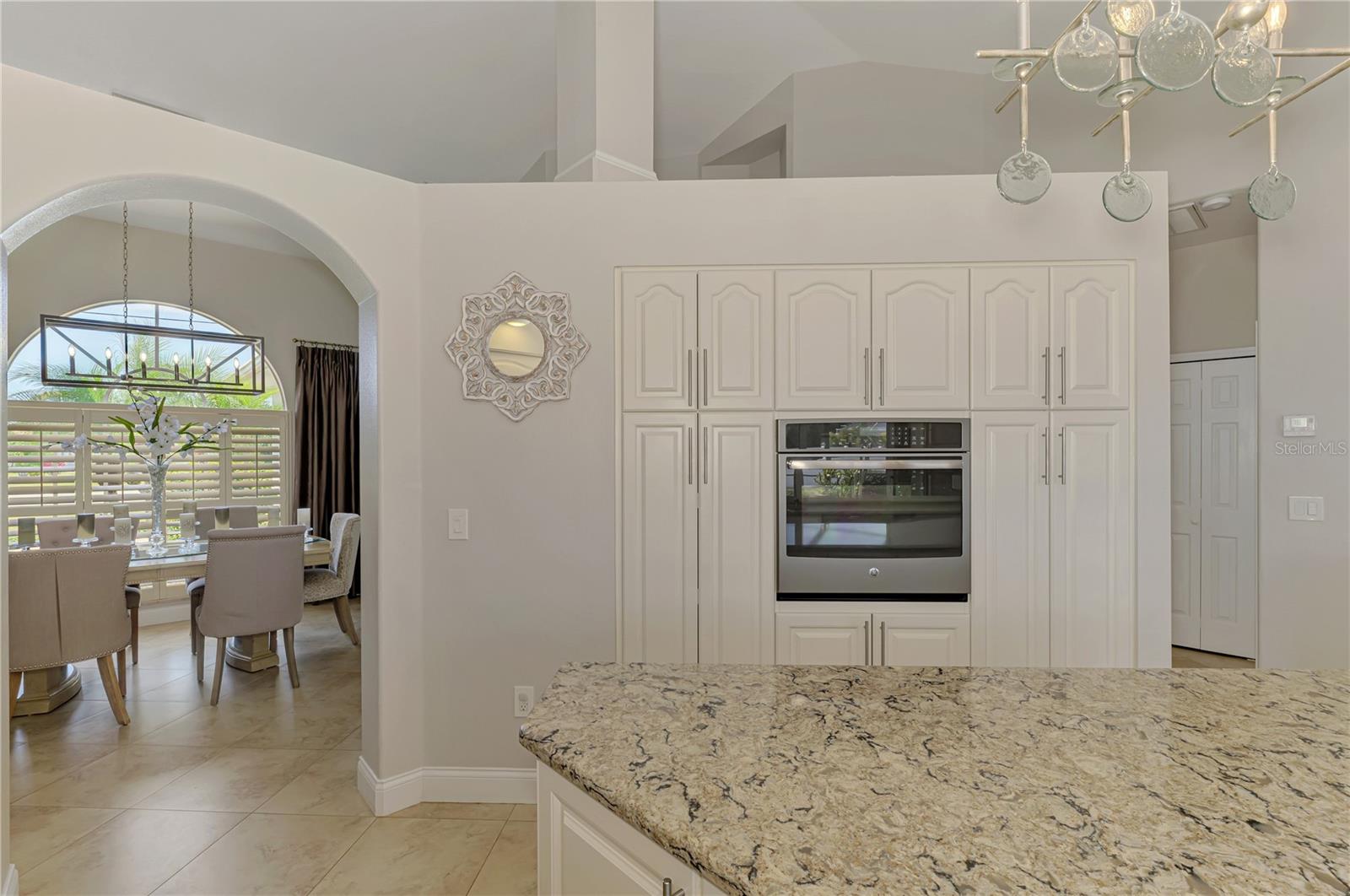 Image 32 of 74 For 202 Rotonda Boulevard N