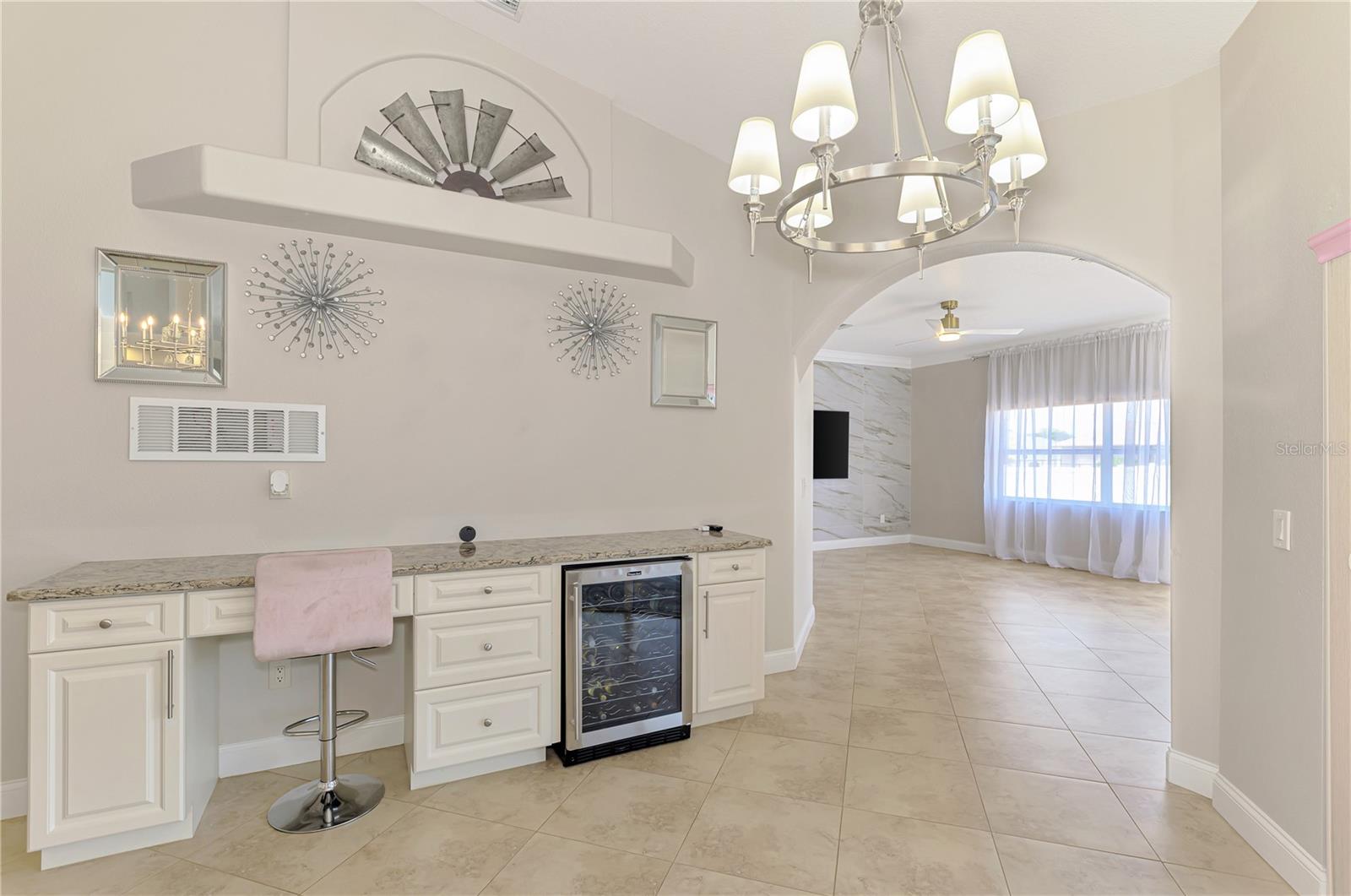 Image 34 of 74 For 202 Rotonda Boulevard N