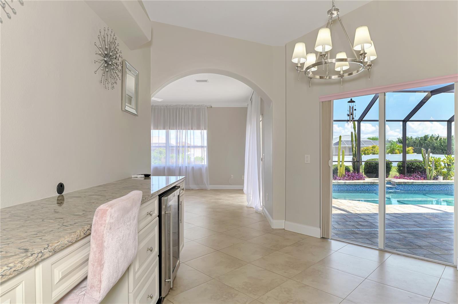 Image 35 of 74 For 202 Rotonda Boulevard N