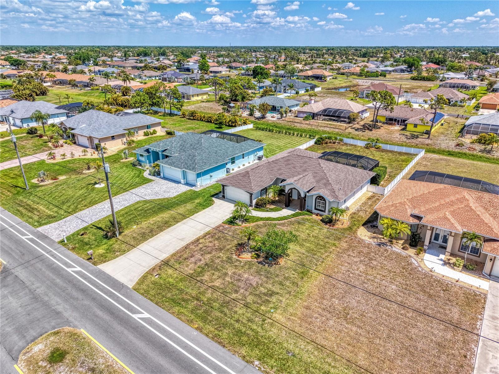 Image 4 of 74 For 202 Rotonda Boulevard N