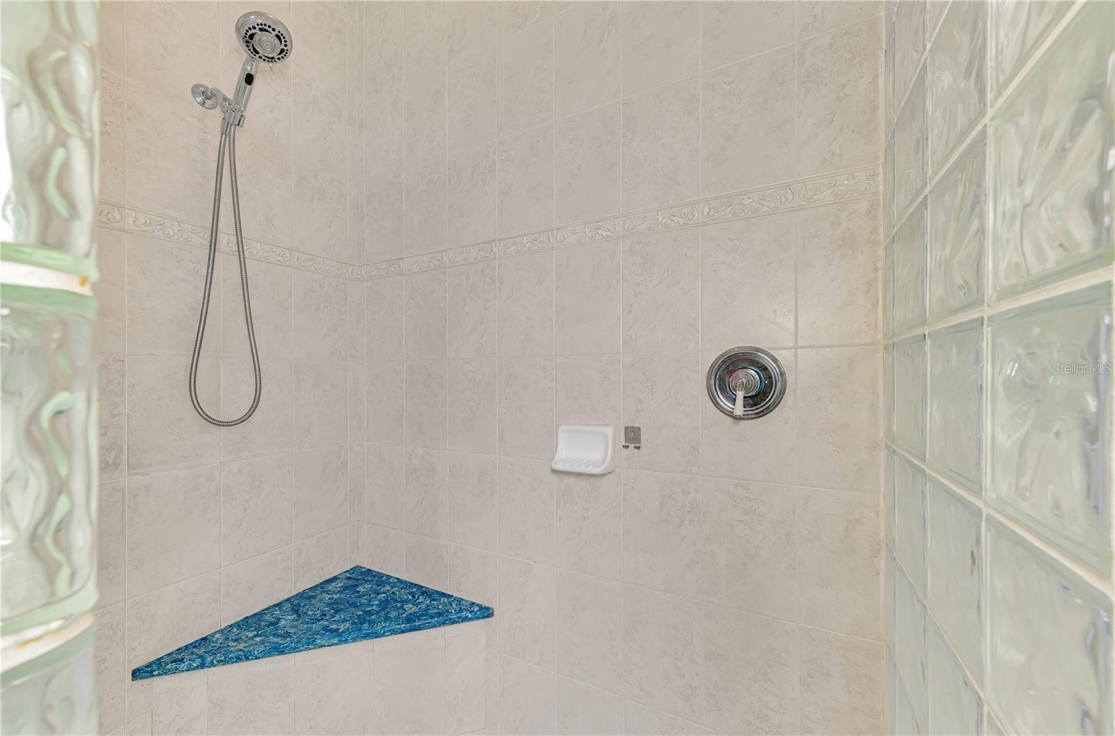 Image 47 of 74 For 202 Rotonda Boulevard N