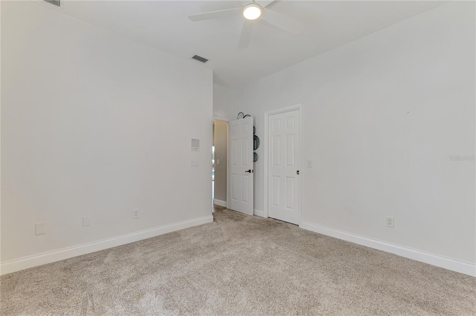 Image 50 of 74 For 202 Rotonda Boulevard N