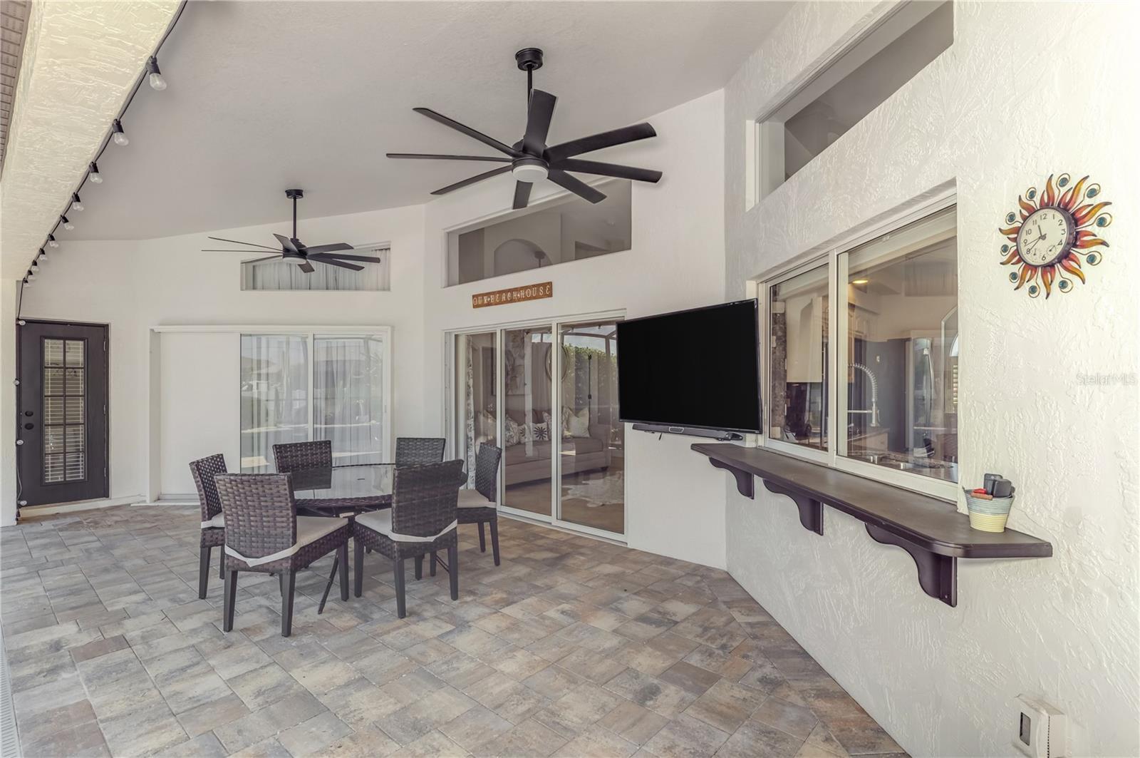 Image 56 of 74 For 202 Rotonda Boulevard N