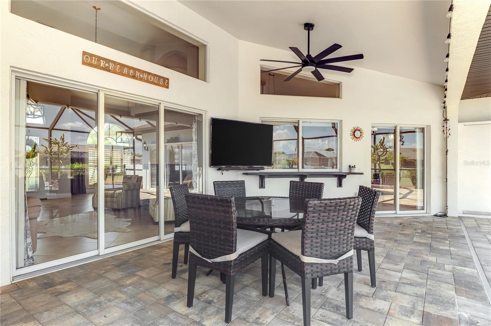 Image 57 of 74 For 202 Rotonda Boulevard N