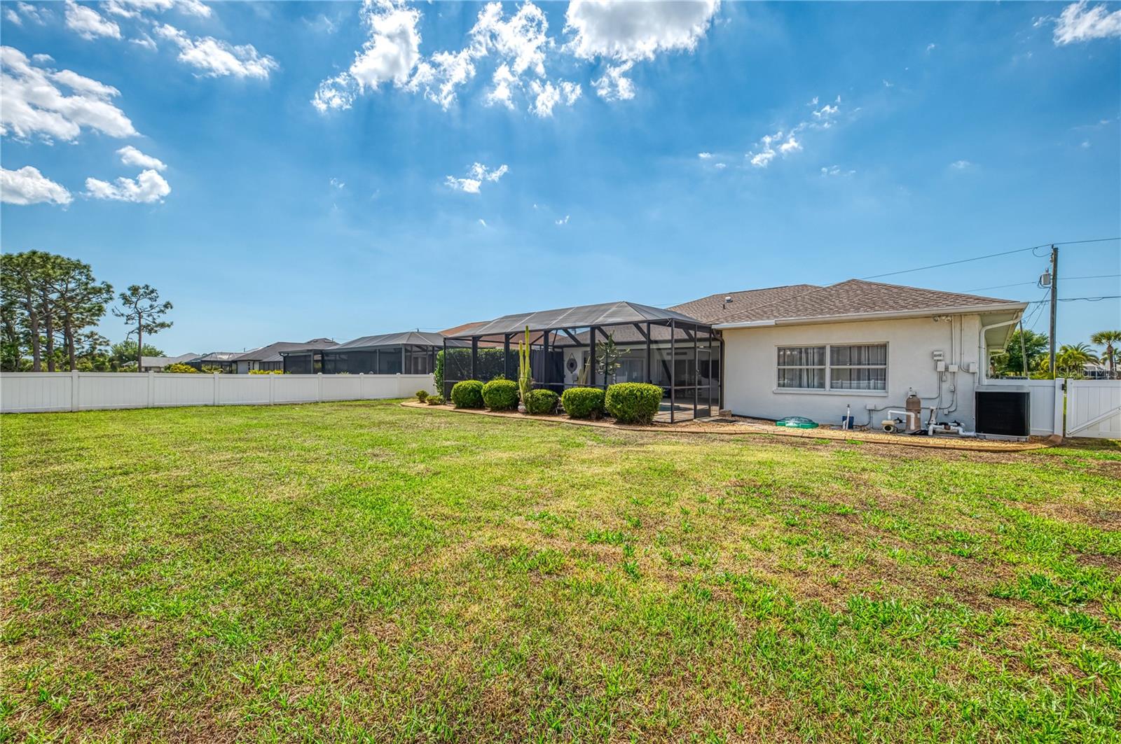 Image 64 of 74 For 202 Rotonda Boulevard N