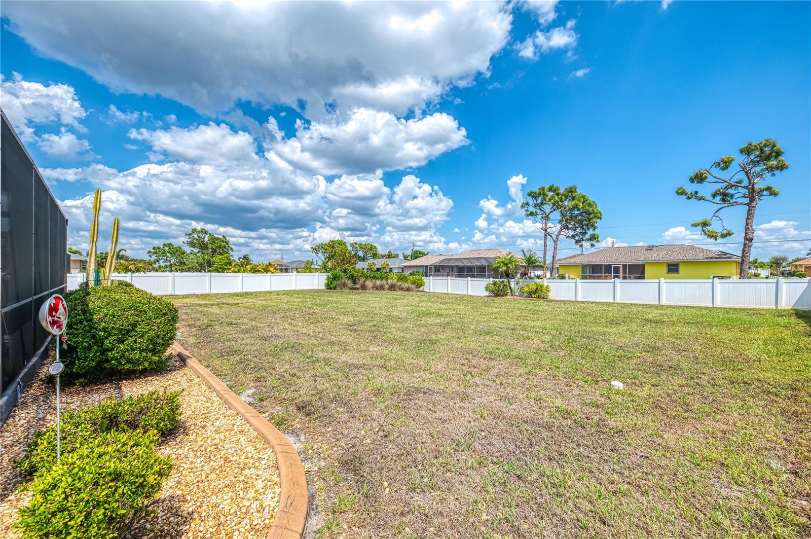 Image 66 of 74 For 202 Rotonda Boulevard N