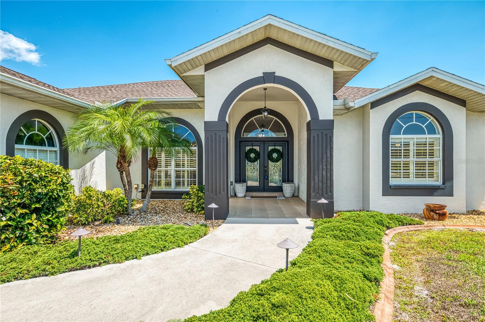 Image 9 of 74 For 202 Rotonda Boulevard N