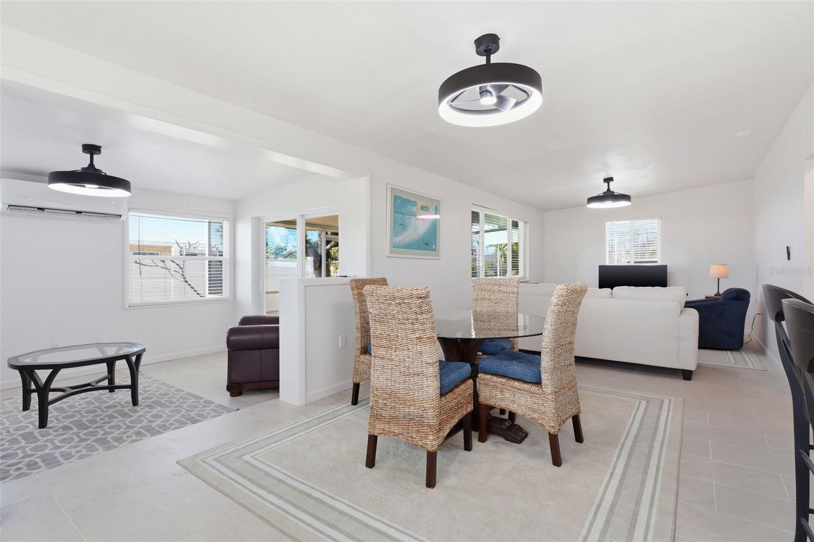 Image 10 of 41 For 1750 Winstan Avenue