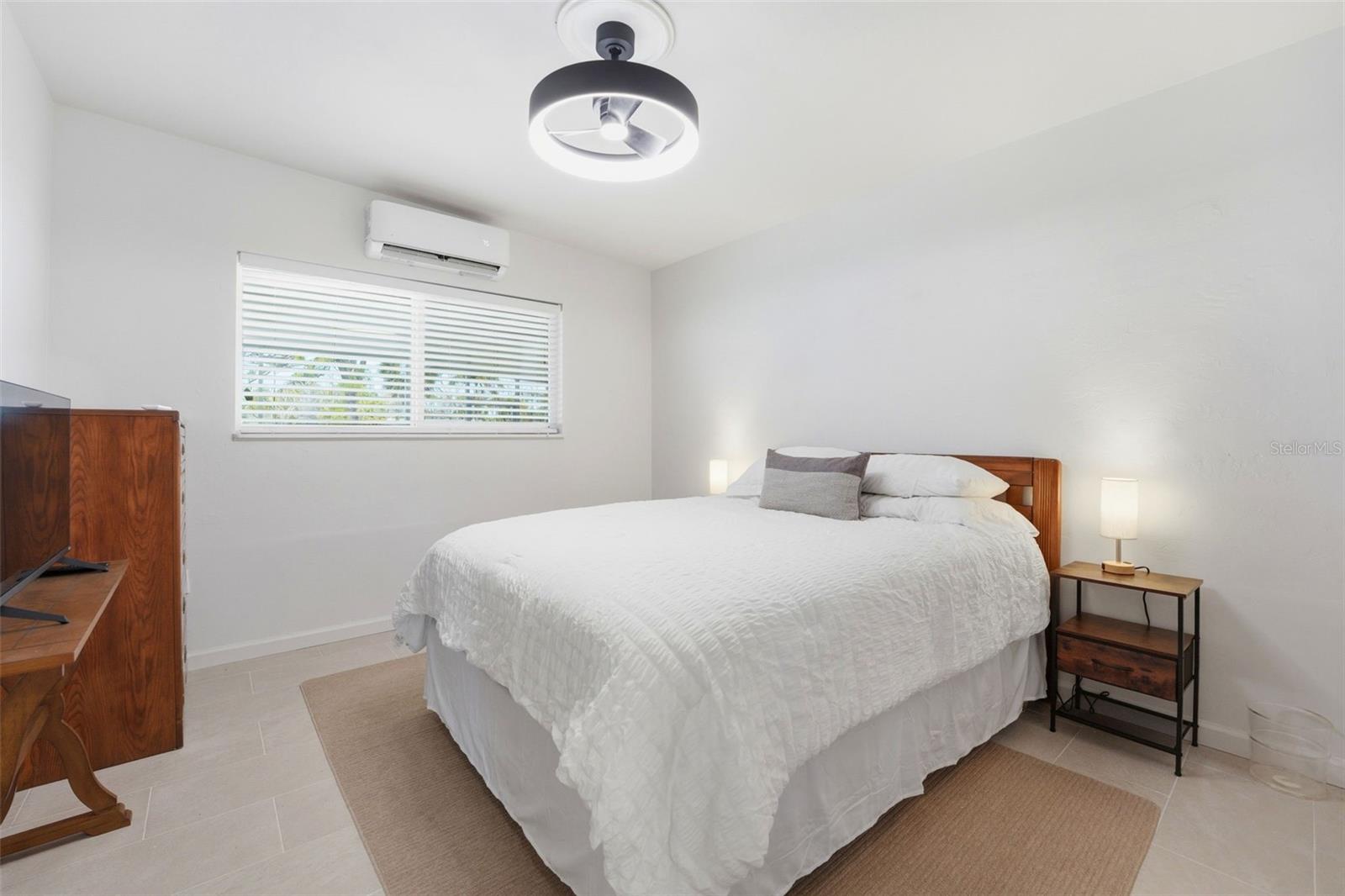 Image 17 of 41 For 1750 Winstan Avenue