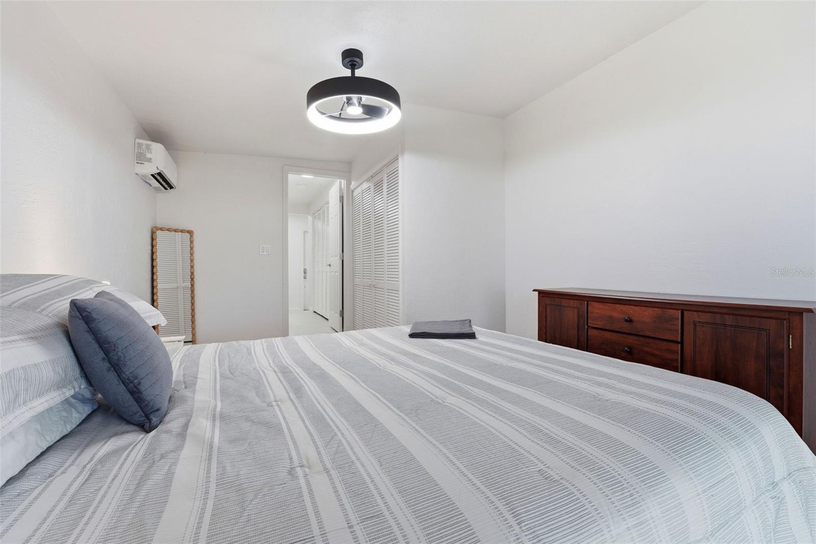 Image 23 of 41 For 1750 Winstan Avenue