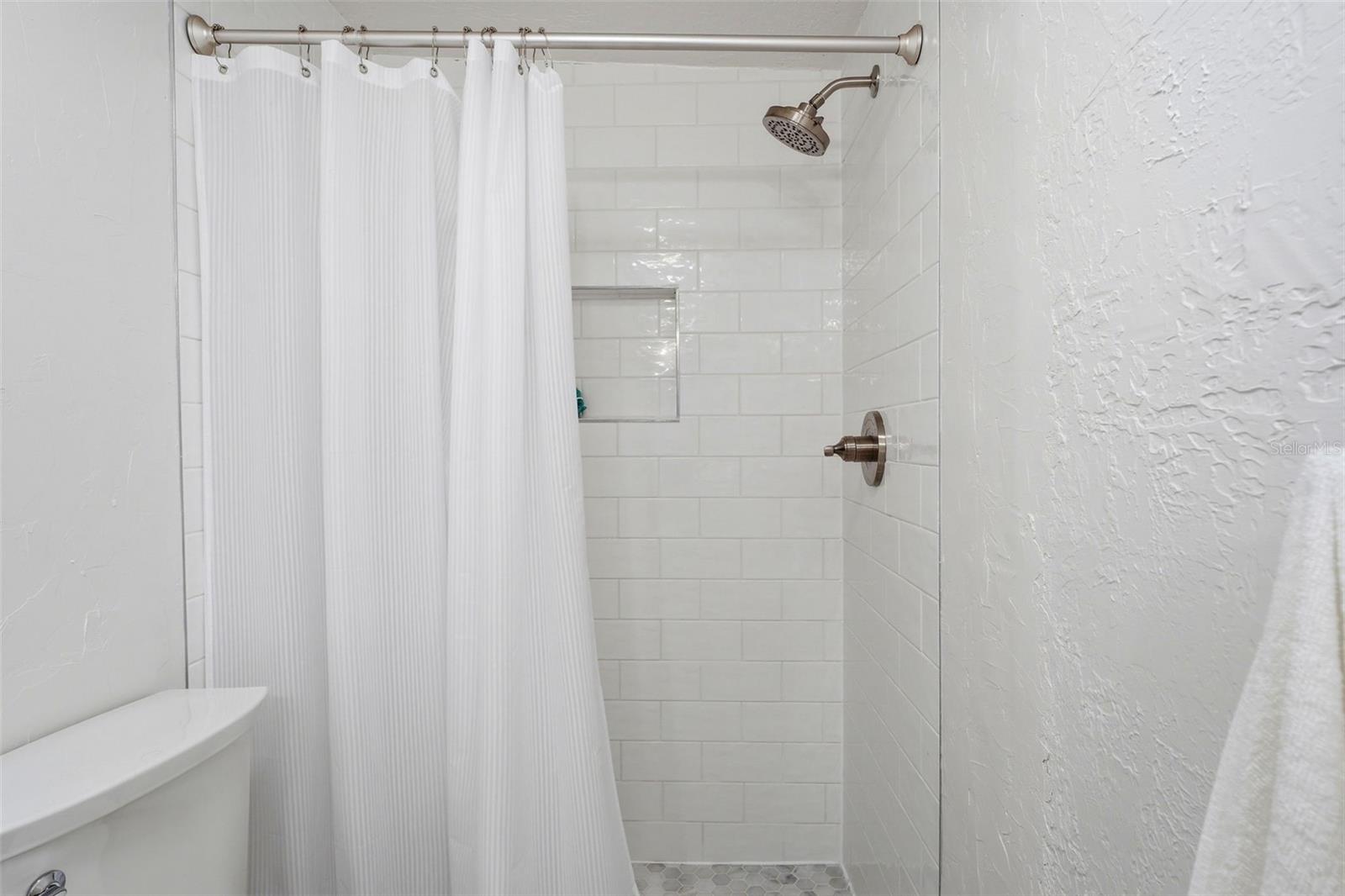 Image 25 of 41 For 1750 Winstan Avenue