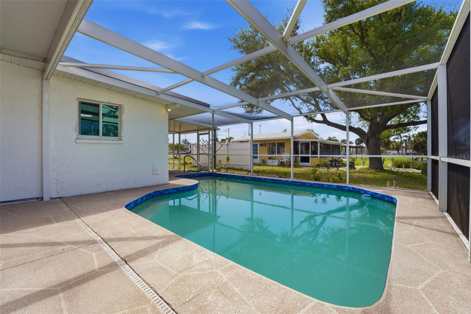 Image 30 of 41 For 1750 Winstan Avenue