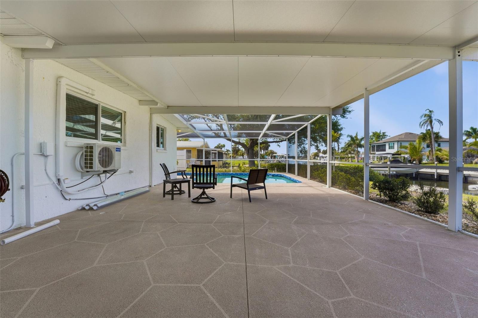 Image 33 of 41 For 1750 Winstan Avenue