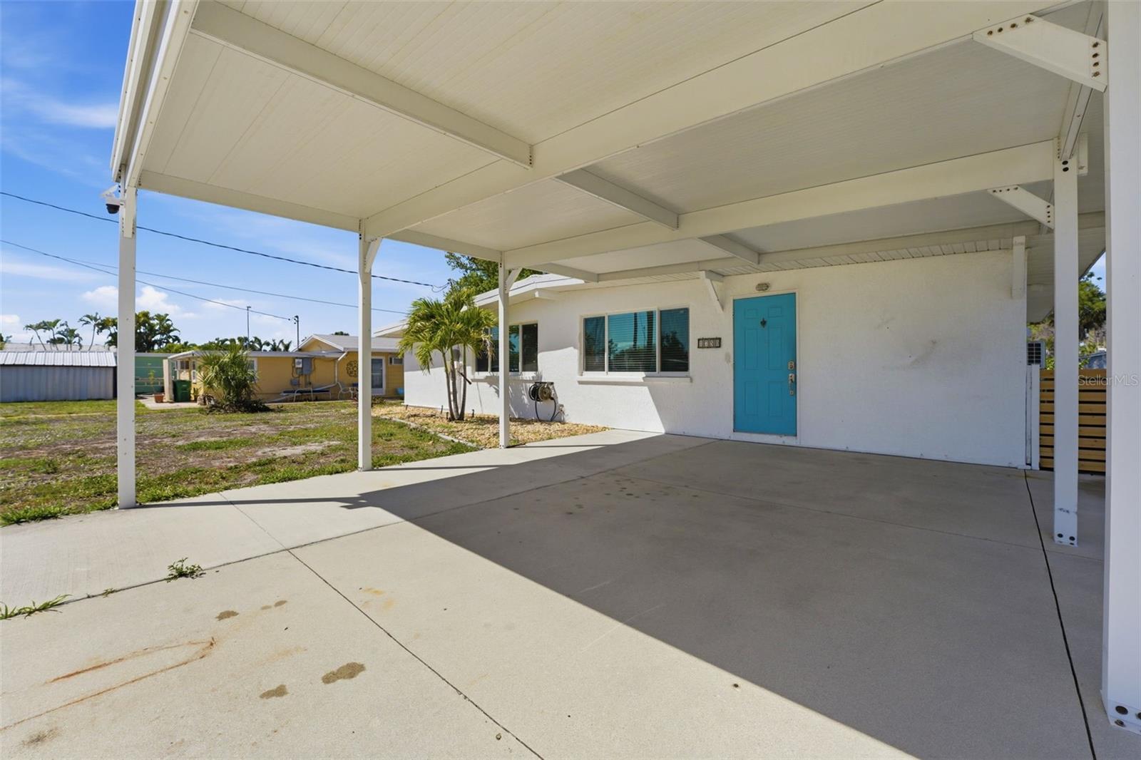 Image 4 of 41 For 1750 Winstan Avenue