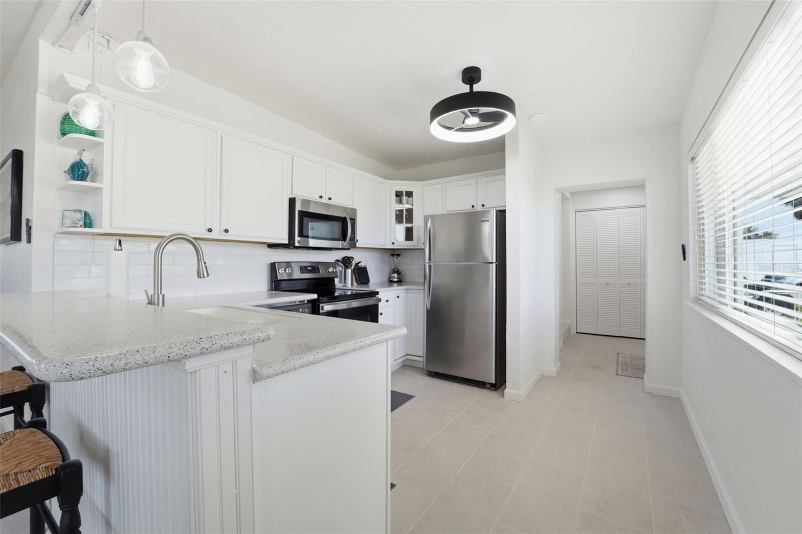 Image 6 of 41 For 1750 Winstan Avenue