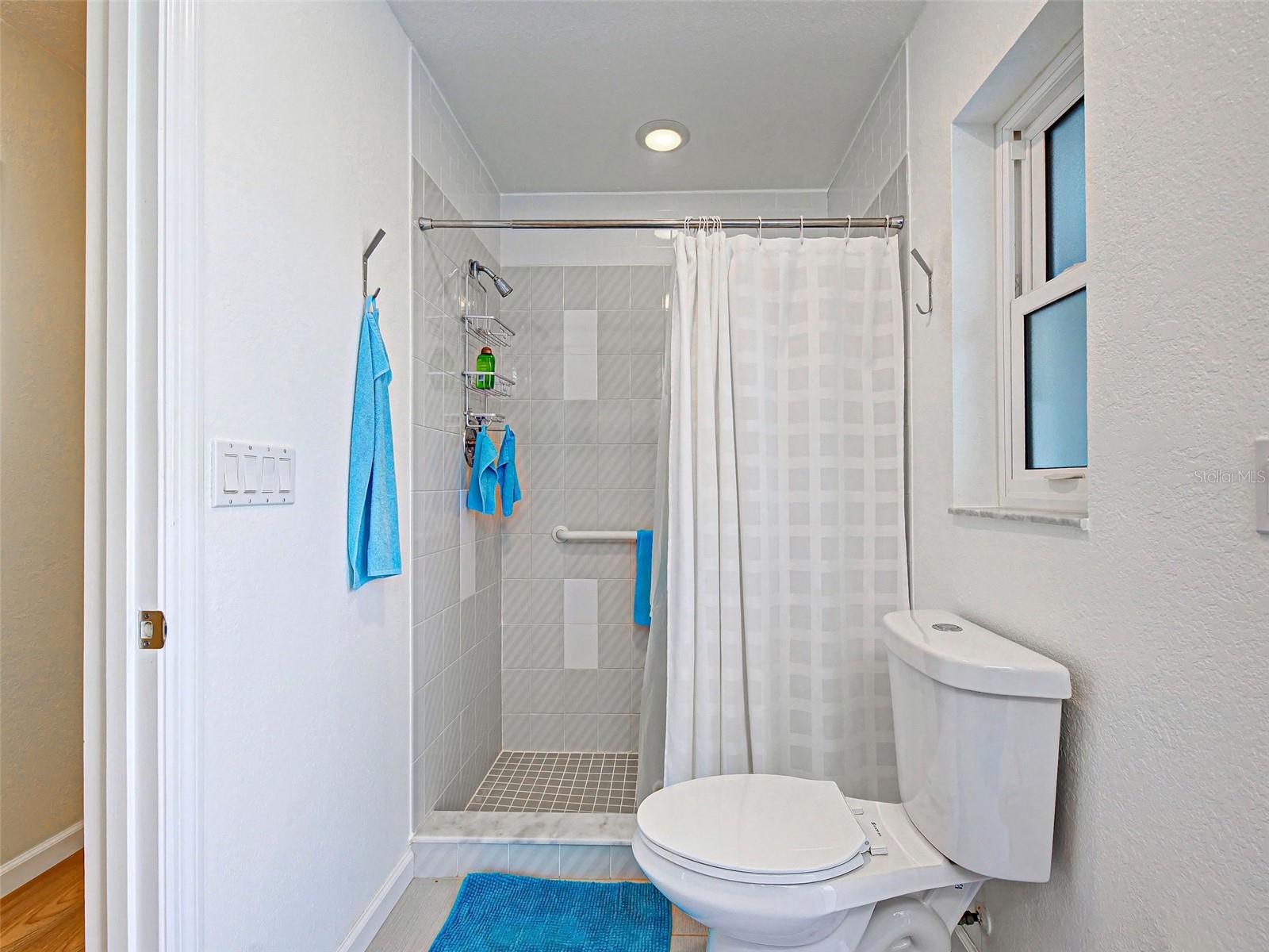 Image 40 of 60 For 940 Brengle Avenue