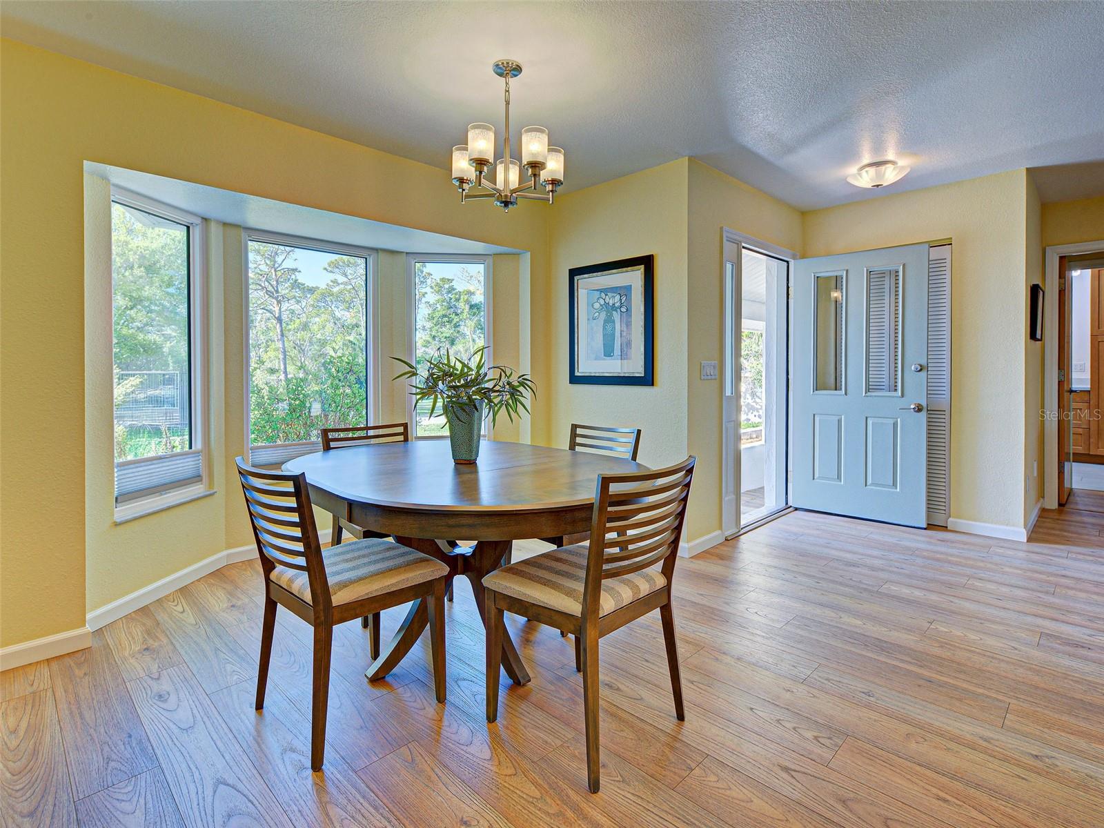 Image 5 of 60 For 940 Brengle Avenue