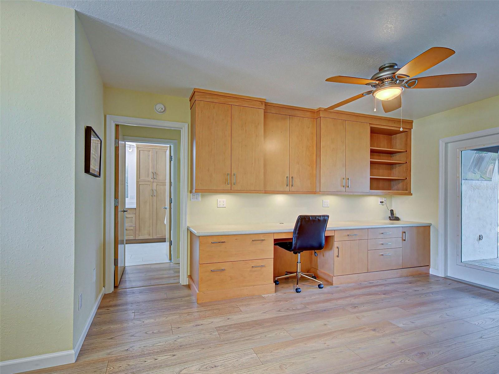 Image 8 of 60 For 940 Brengle Avenue