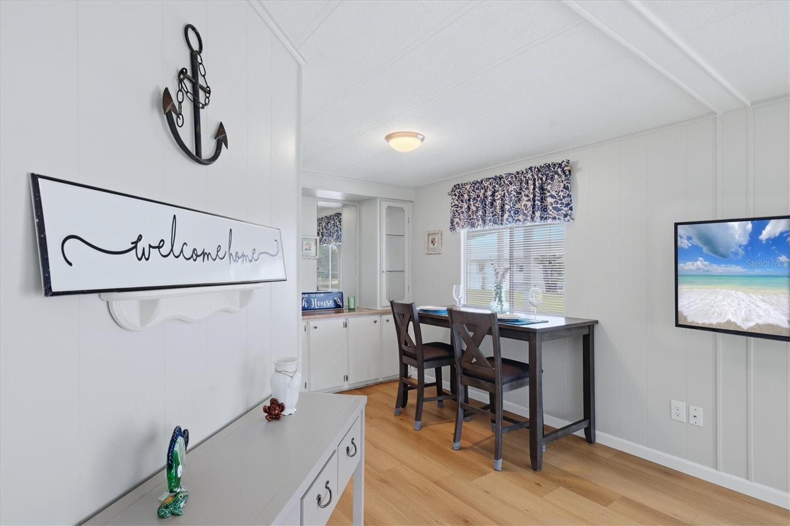 Image 10 of 32 For 240 Via De Luna