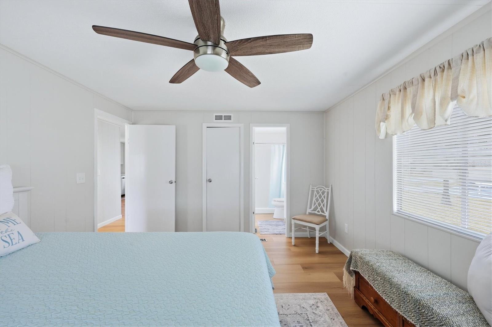 Image 20 of 32 For 240 Via De Luna