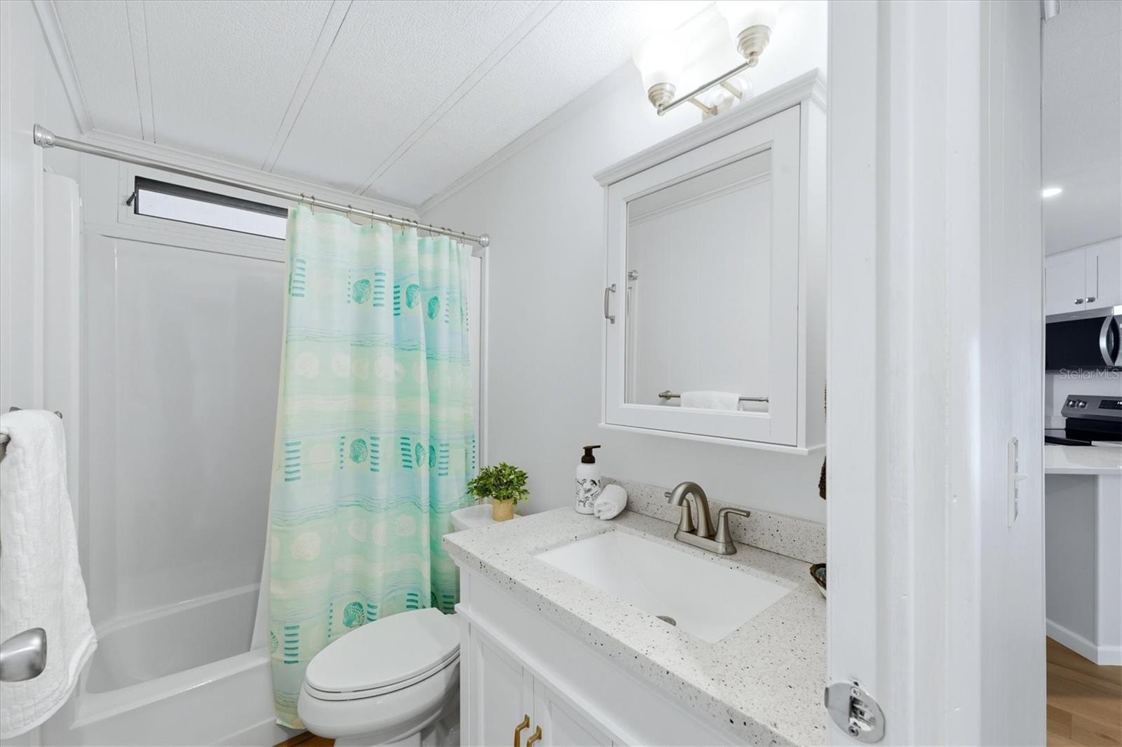 Image 21 of 32 For 240 Via De Luna