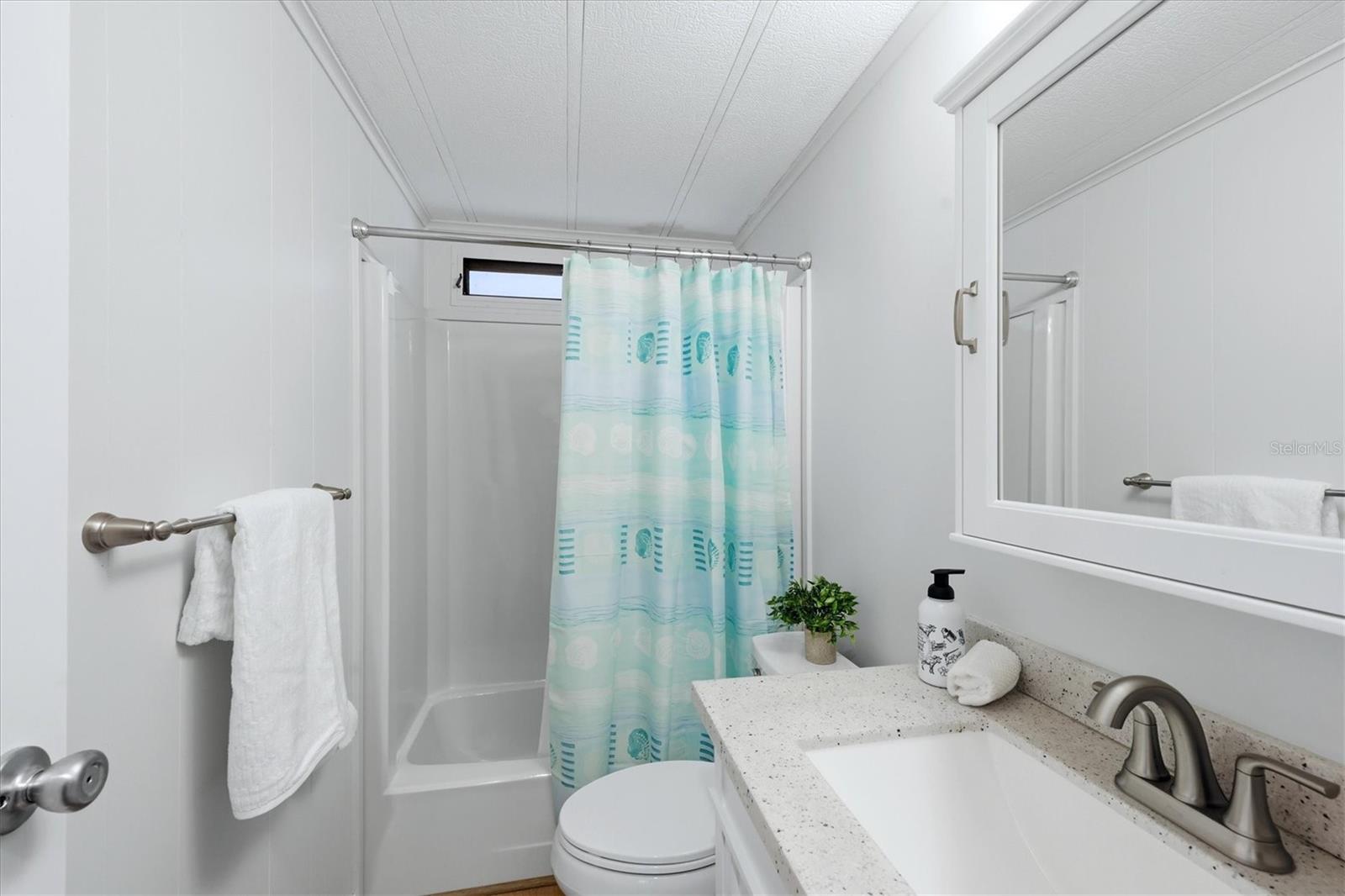 Image 22 of 32 For 240 Via De Luna