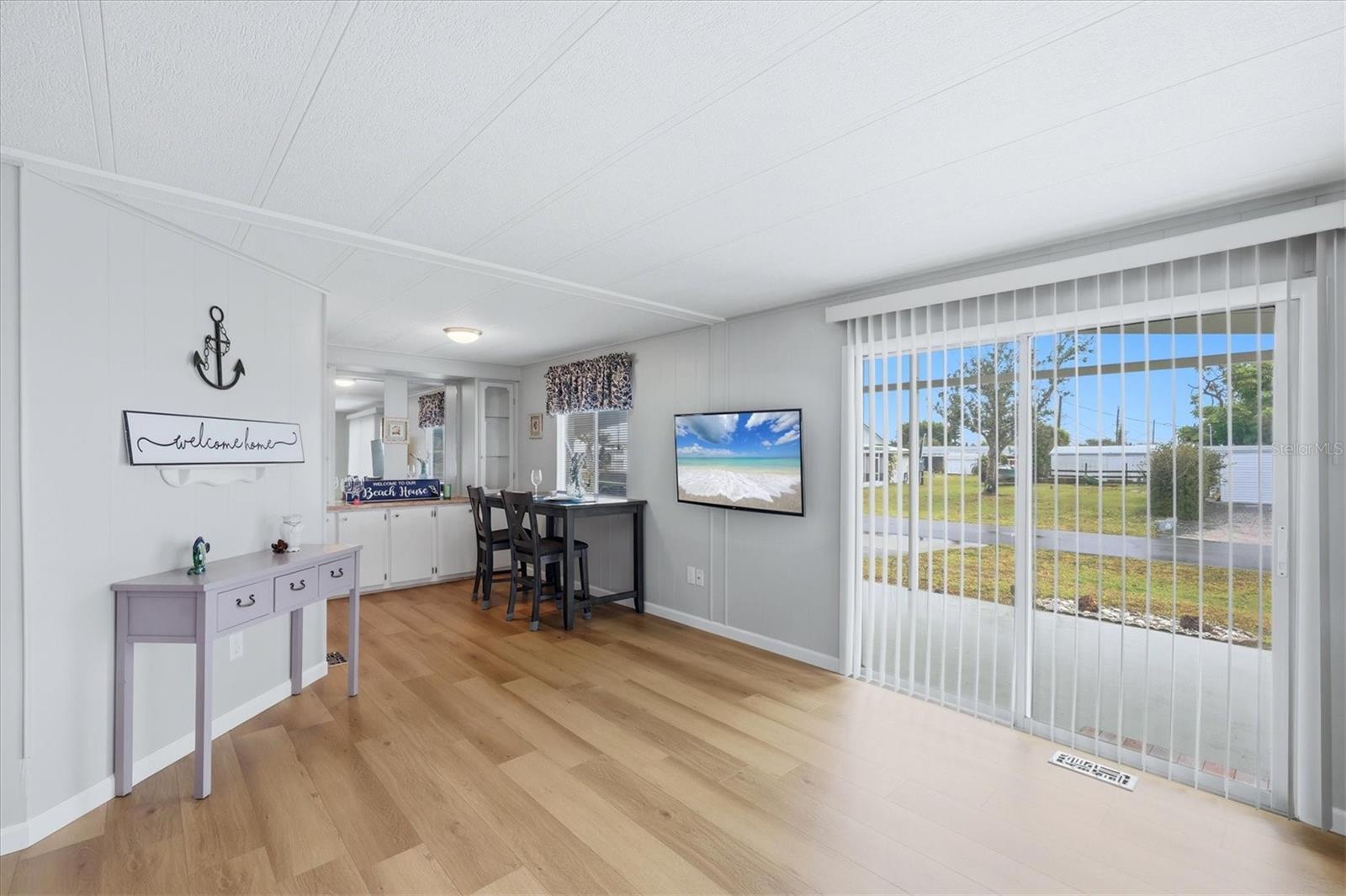 Image 6 of 32 For 240 Via De Luna