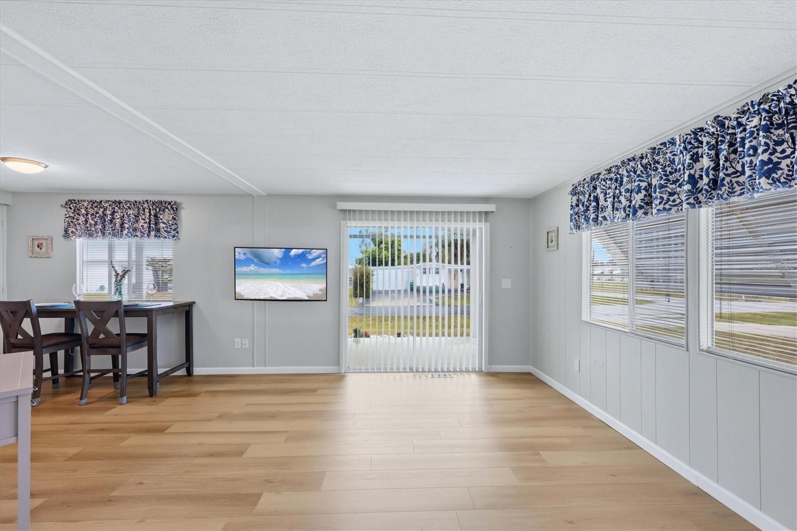 Image 8 of 32 For 240 Via De Luna