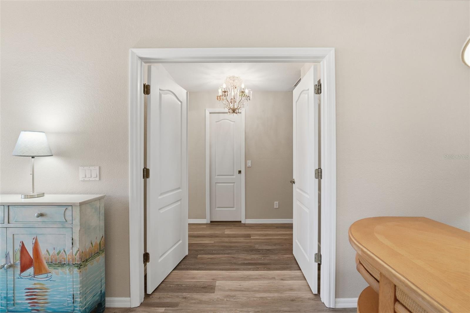 Image 18 of 59 For 231 Broadmoor Lane