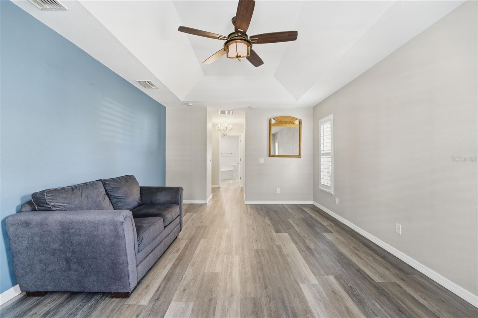 Image 21 of 59 For 231 Broadmoor Lane