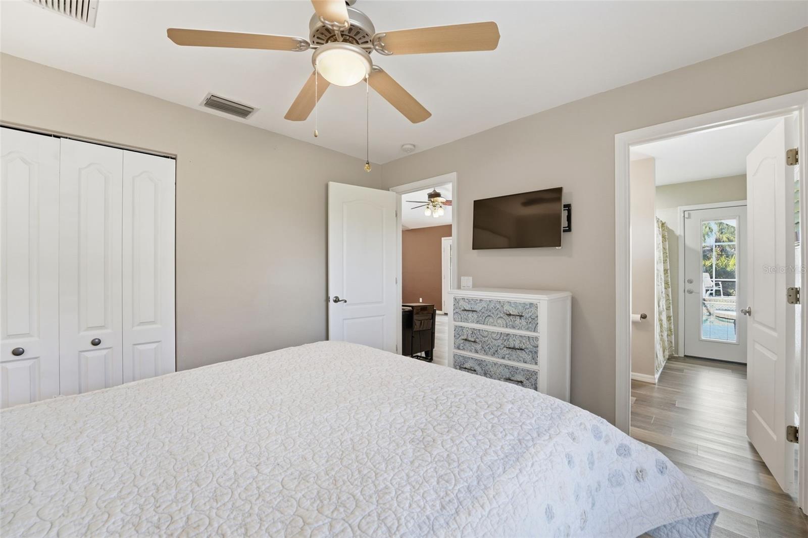 Image 29 of 59 For 231 Broadmoor Lane