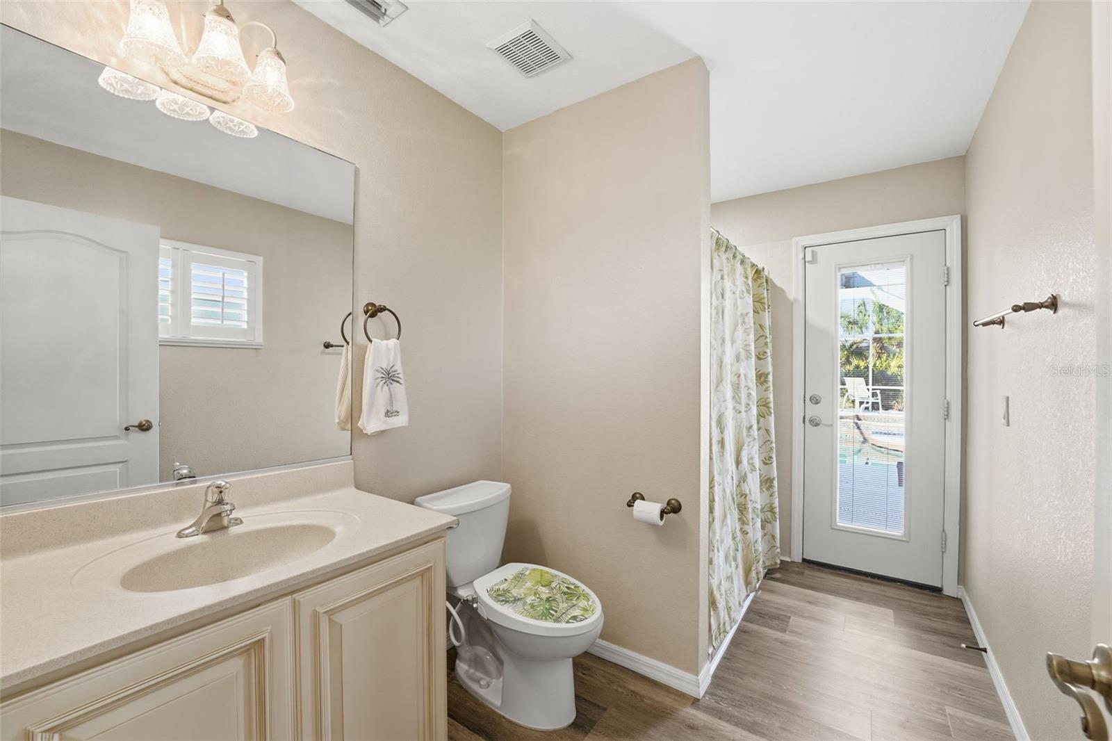 Image 30 of 59 For 231 Broadmoor Lane