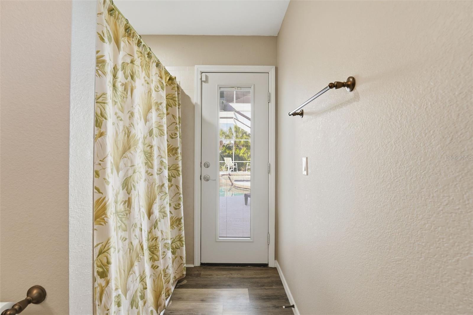 Image 31 of 59 For 231 Broadmoor Lane