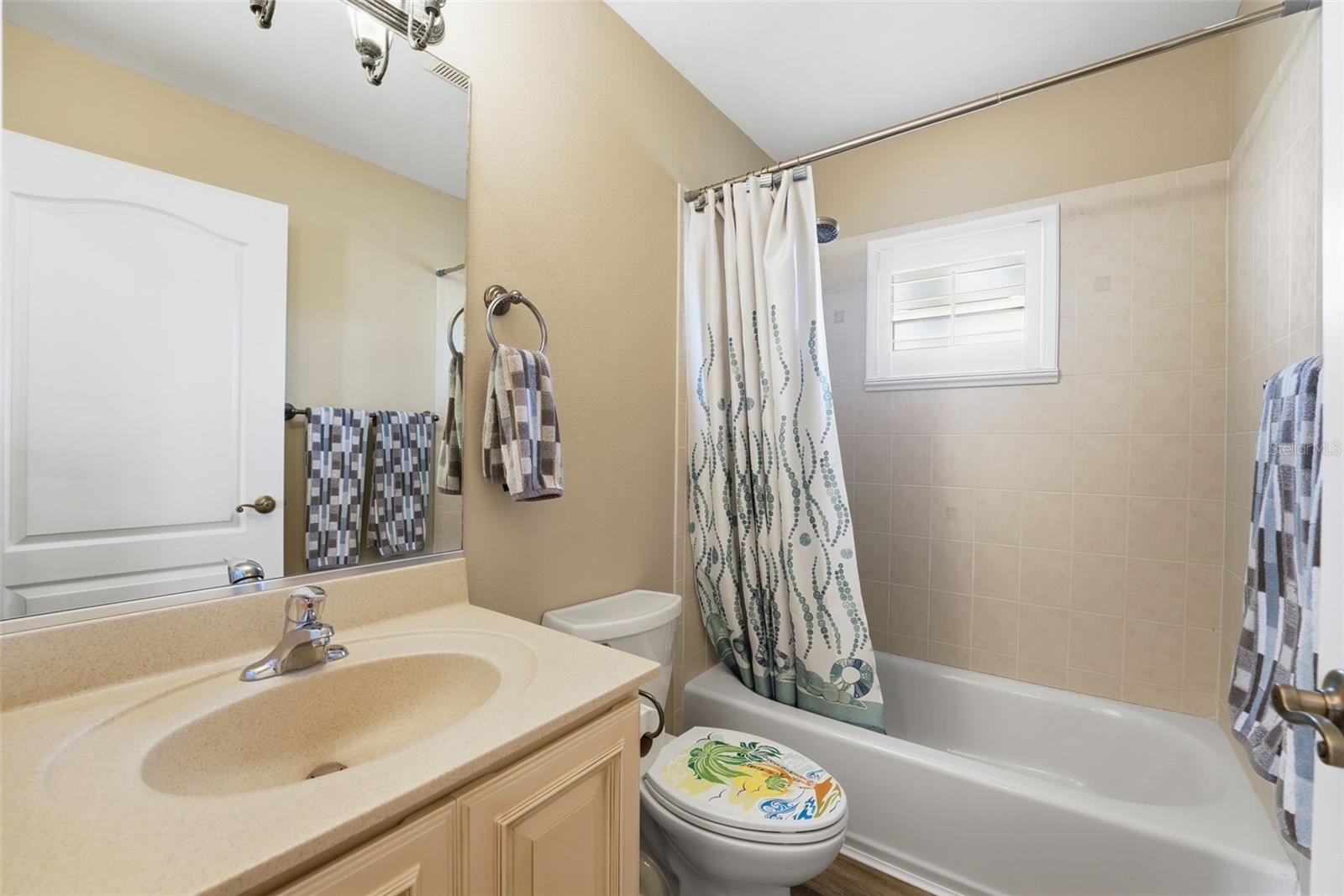 Image 35 of 59 For 231 Broadmoor Lane