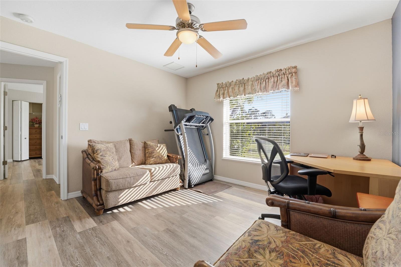 Image 37 of 59 For 231 Broadmoor Lane