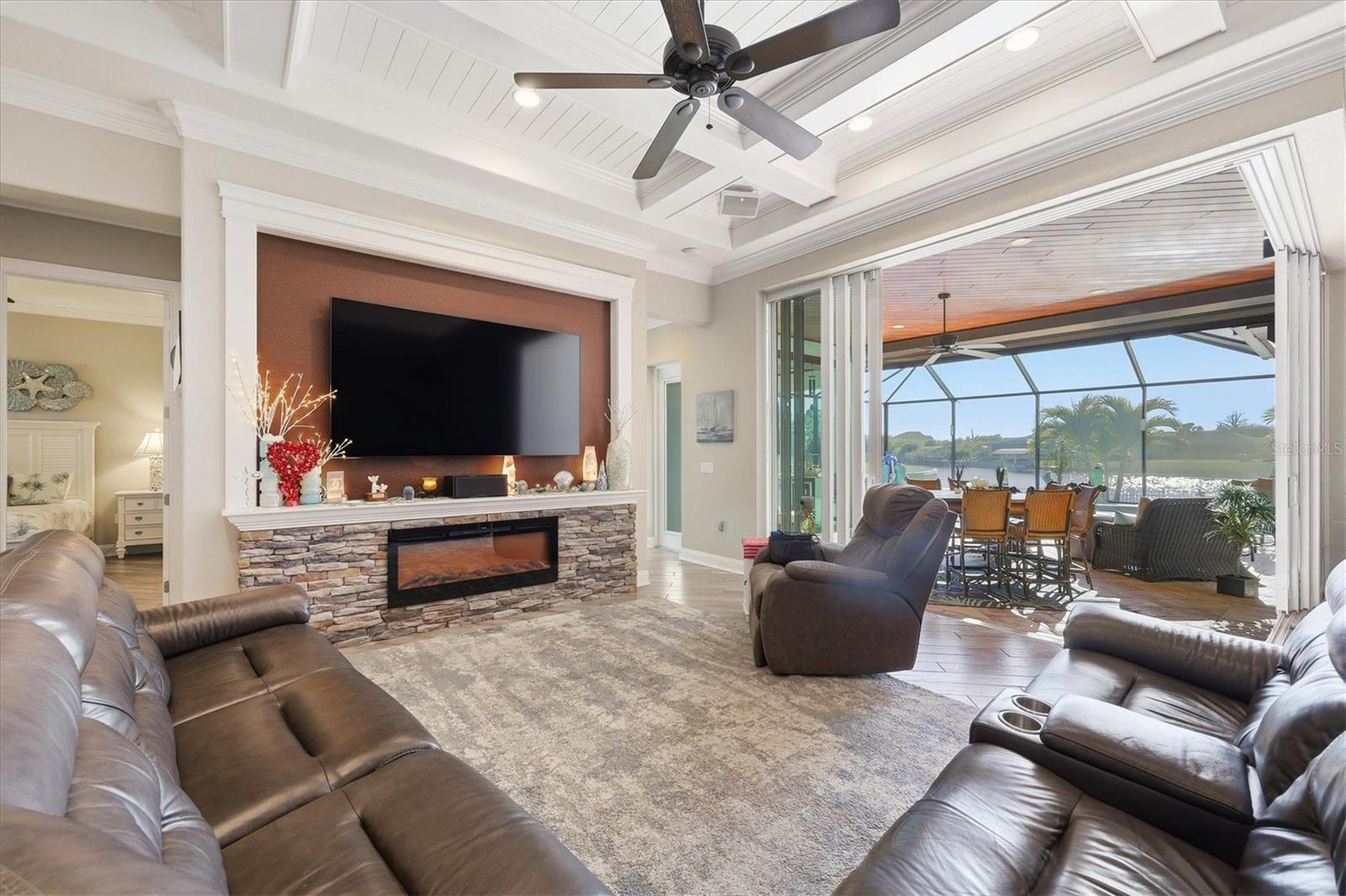 Image 12 of 48 For 14267 Artesia Avenue