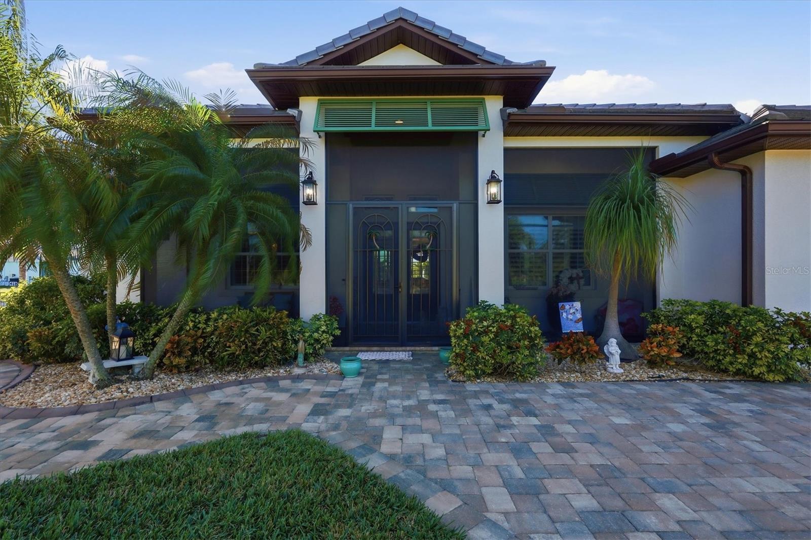 Image 8 of 48 For 14267 Artesia Avenue