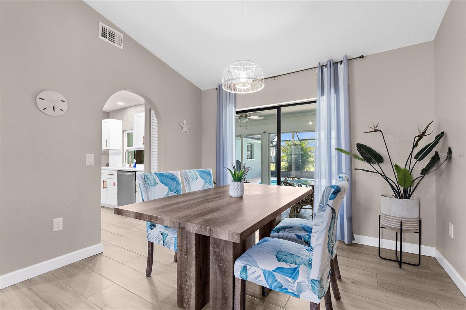 Image 16 of 44 For 254 Mark Twain Lane