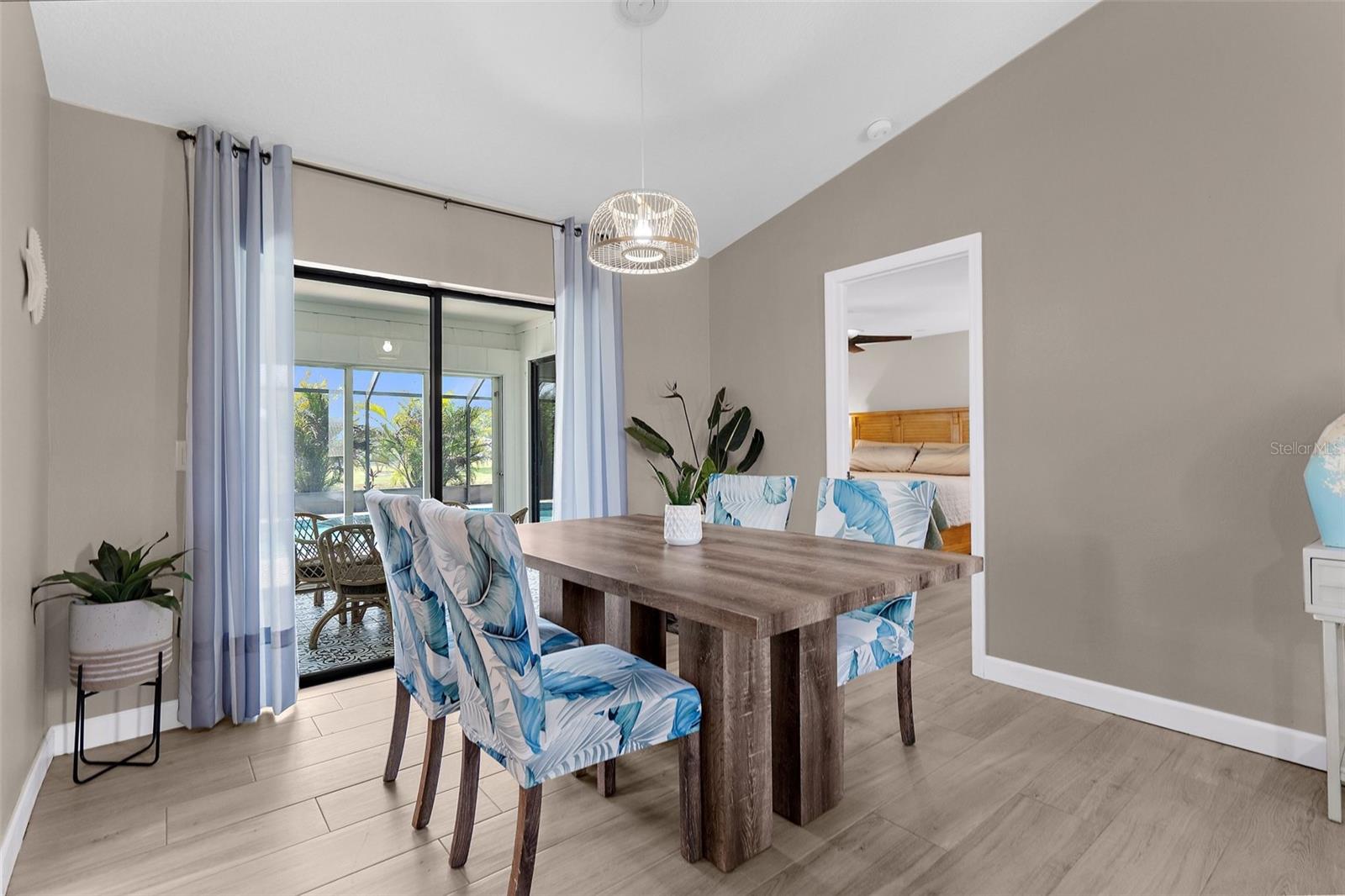 Image 17 of 44 For 254 Mark Twain Lane