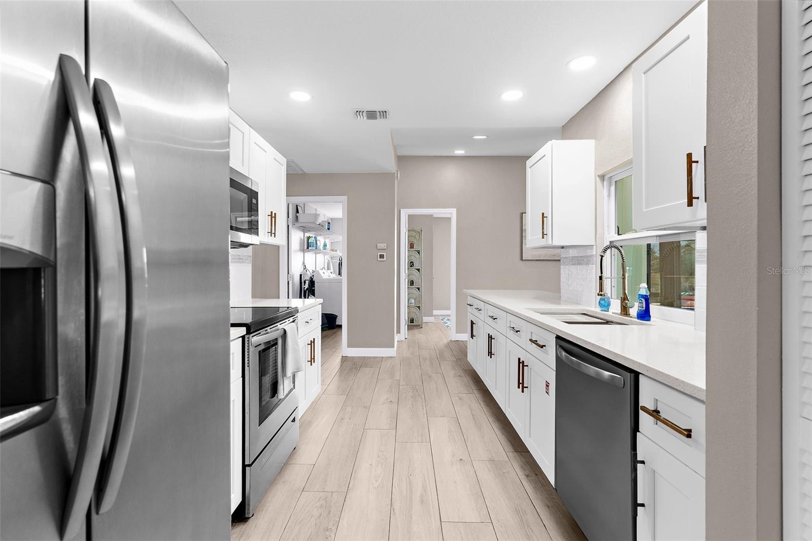 Image 18 of 44 For 254 Mark Twain Lane