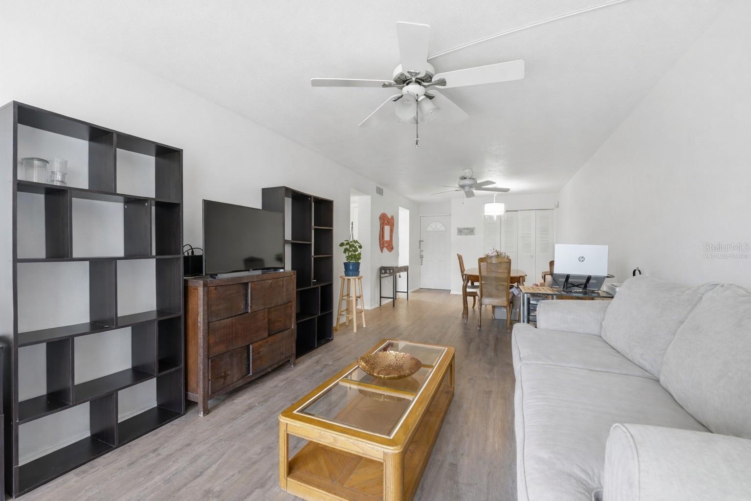 Image 11 of 30 For 3900 Roxane Boulevard 10a