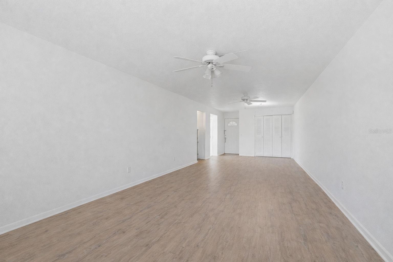 Image 13 of 30 For 3900 Roxane Boulevard 10a