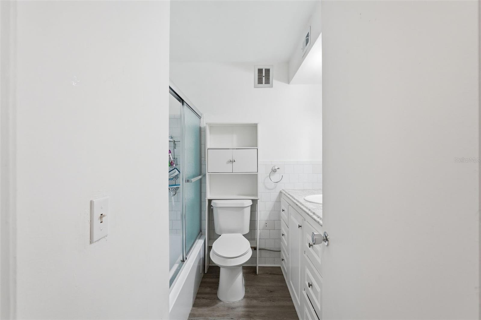 Image 20 of 30 For 3900 Roxane Boulevard 10a