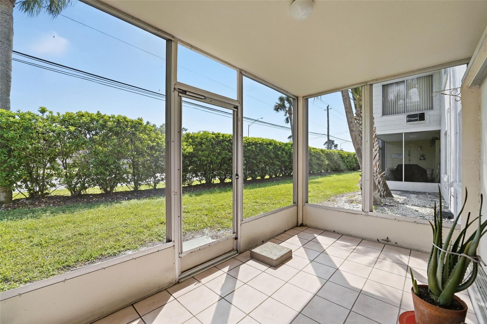 Image 26 of 30 For 3900 Roxane Boulevard 10a