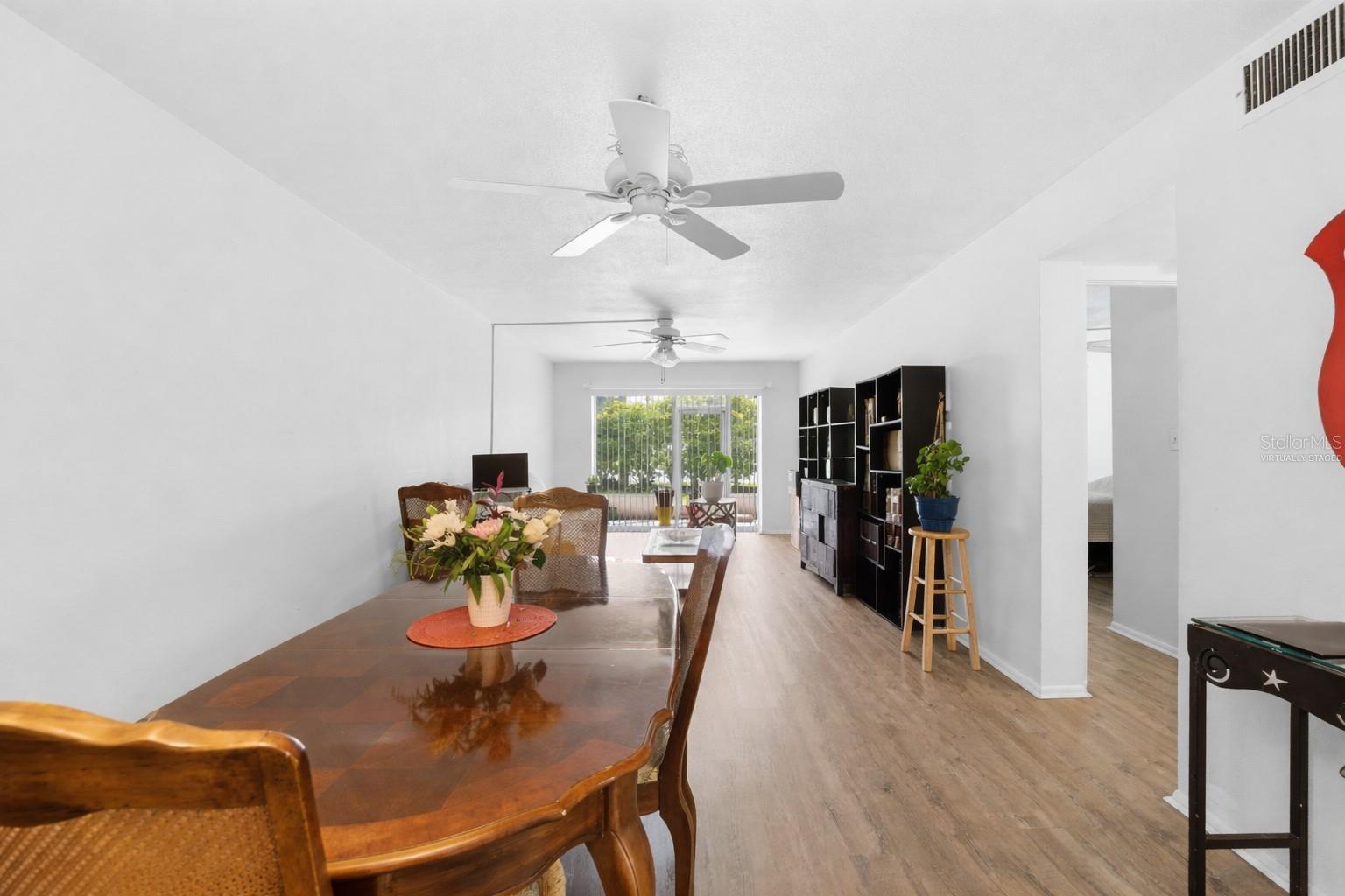 Image 3 of 30 For 3900 Roxane Boulevard 10a