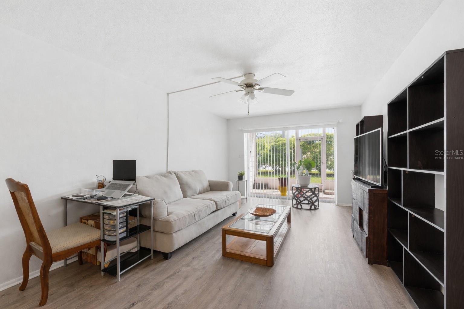 Image 7 of 30 For 3900 Roxane Boulevard 10a